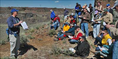 Karl Lillquist describes Columbia River Basalt and the Ice Age Floods in Frenchman Coulee.